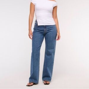 Abercrombie The ‘90s Relaxed Jean High Rise Curve Love